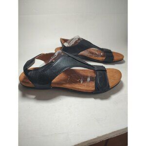 Women's 10.5 T-Strap Arch Support Sandals Black Faux Leather Open Toe Casual